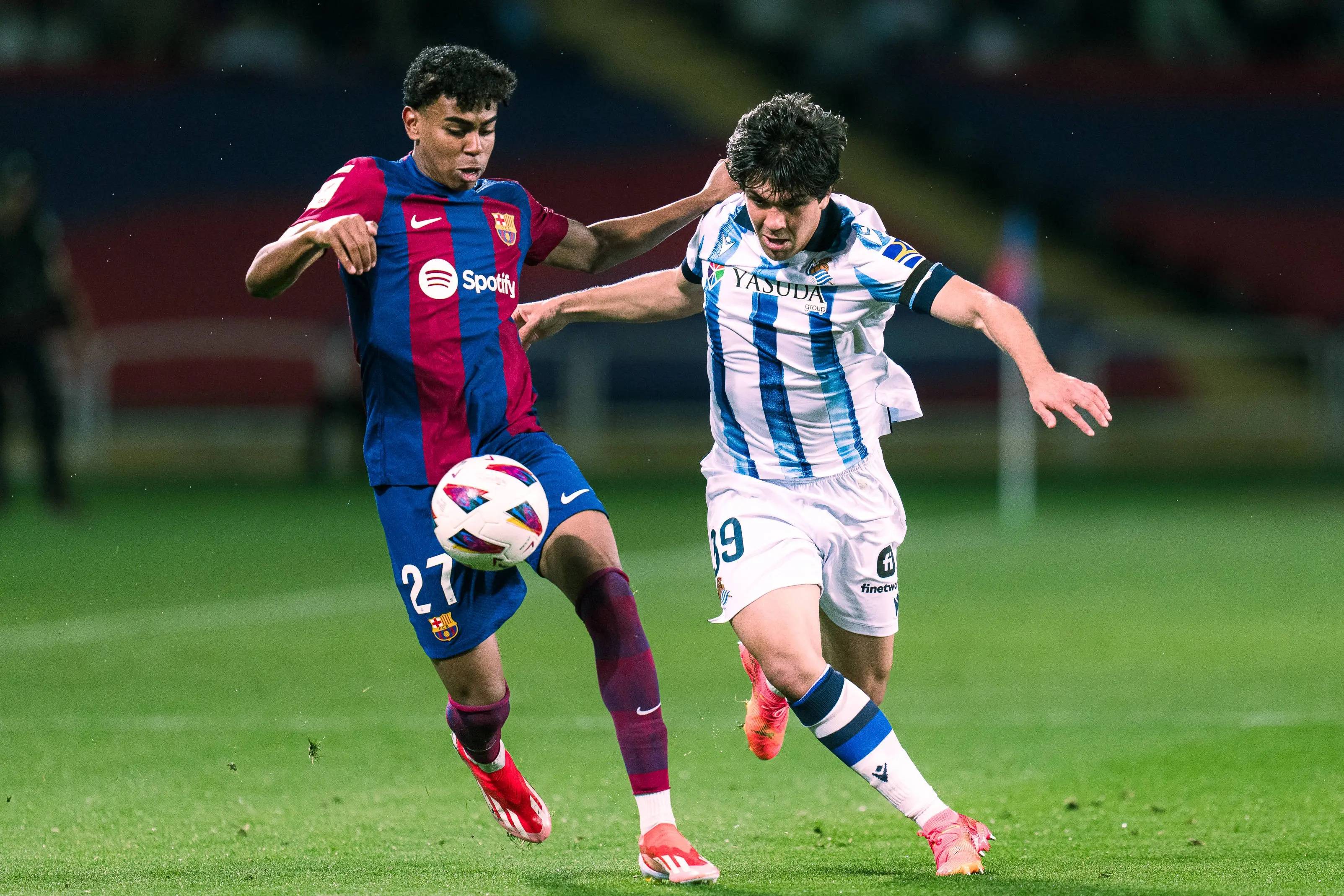 包含转折点！皇家社会强势反弹，欧冠集结日攻防权衡，引发热议，球队文化再被提及的词条