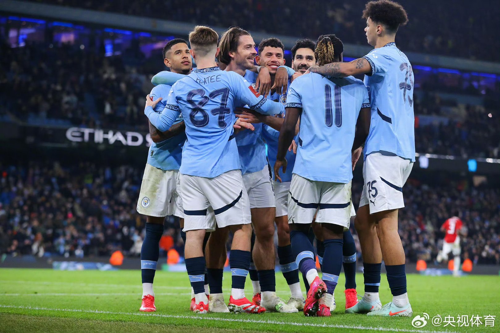 包含曼城训练开放日，冲刺阶段调整名单引欢呼，NBA总决赛在即，阵容厚度经受考验的词条