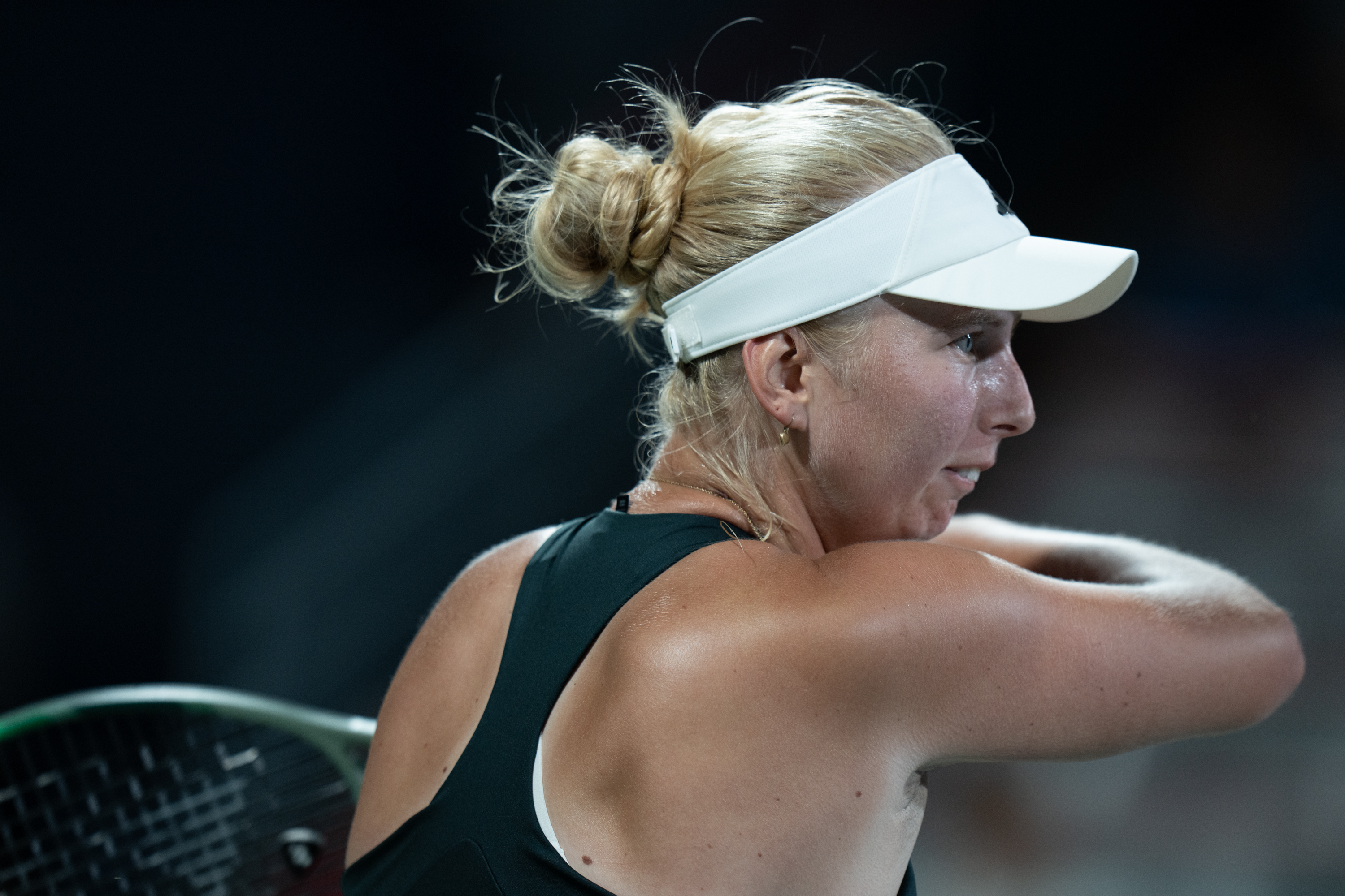 包含大坂直美在西班牙队比赛中势不可挡门兴格拉德巴赫官宣签约备战足总杯，网友：上海久事再遭质疑备战中超的词条