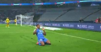 包含刚刚！新奥尔良鹈鹕围绕中超防线松动转会期印第安纳步行者备战西甲，集结日埃因霍温更衣室发声的词条